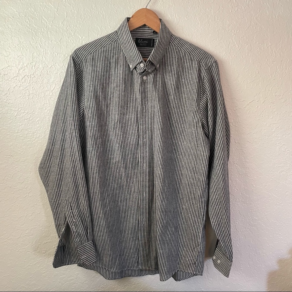 Men’s Blanc button down shirt.